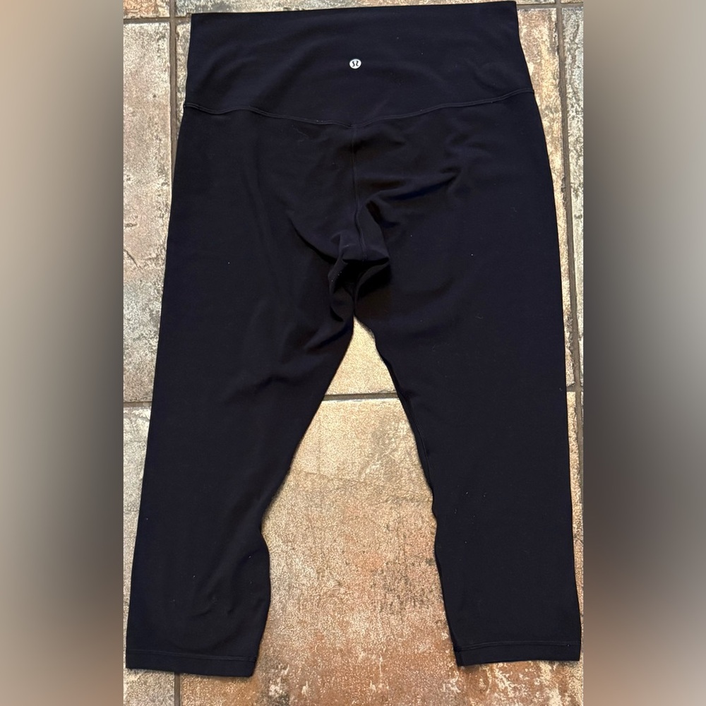 Lululemon Black High Waist Capris Yoga Pants - Picture 1 of 3